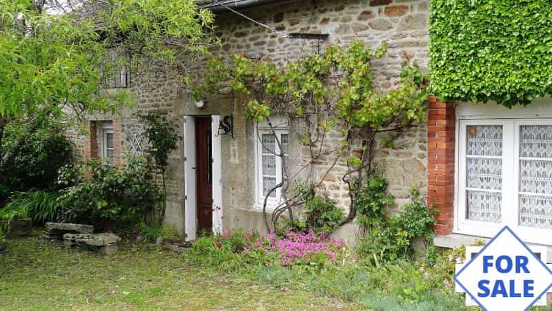 Будинок в Boulay-les-Ifs, Pays-de-la-Loire 10097180