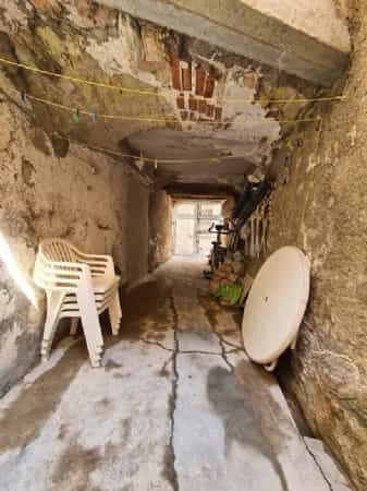 жилой дом в Abeilhan, Languedoc-Roussillon 10097367