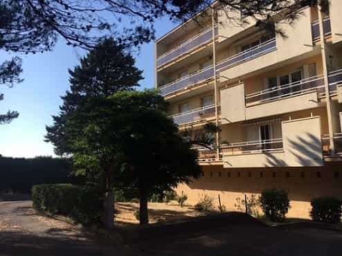 Condominium in Carcassonne, Occitanie 10097461
