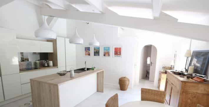 Rumah di Roquebrune-sur-Argens, Provence-Alpes-Cote d'Azur 10097486