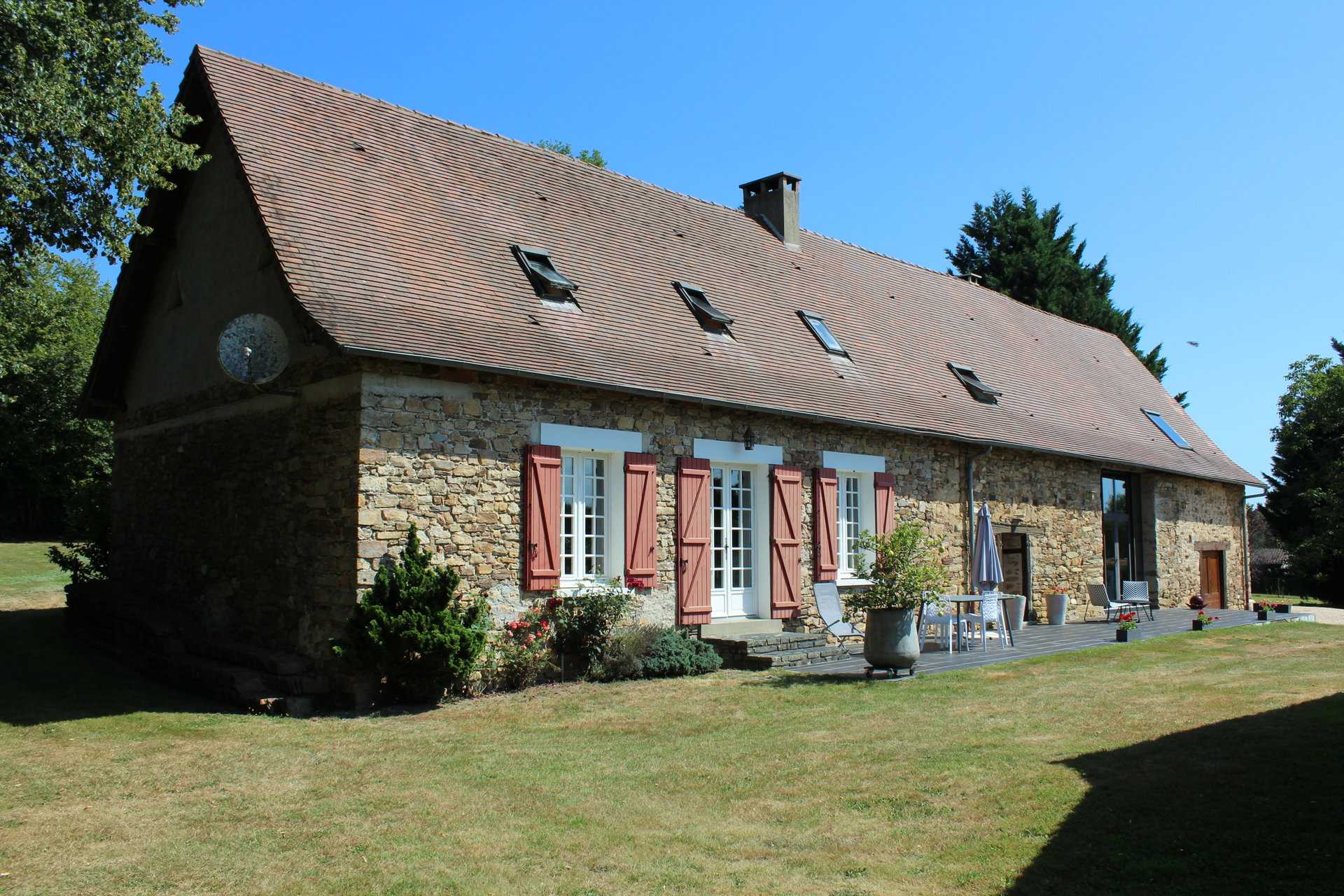 Talo sisään Jumilhac-le-Grand, Nouvelle-Aquitaine 10097557