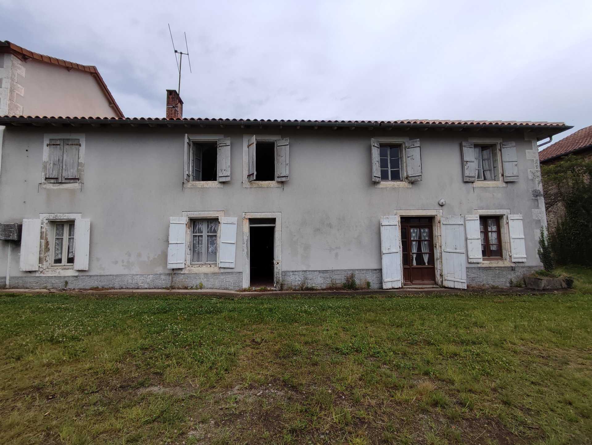 casa no Maisonnais-sur-Tardoire, Nouvelle-Aquitaine 10097570