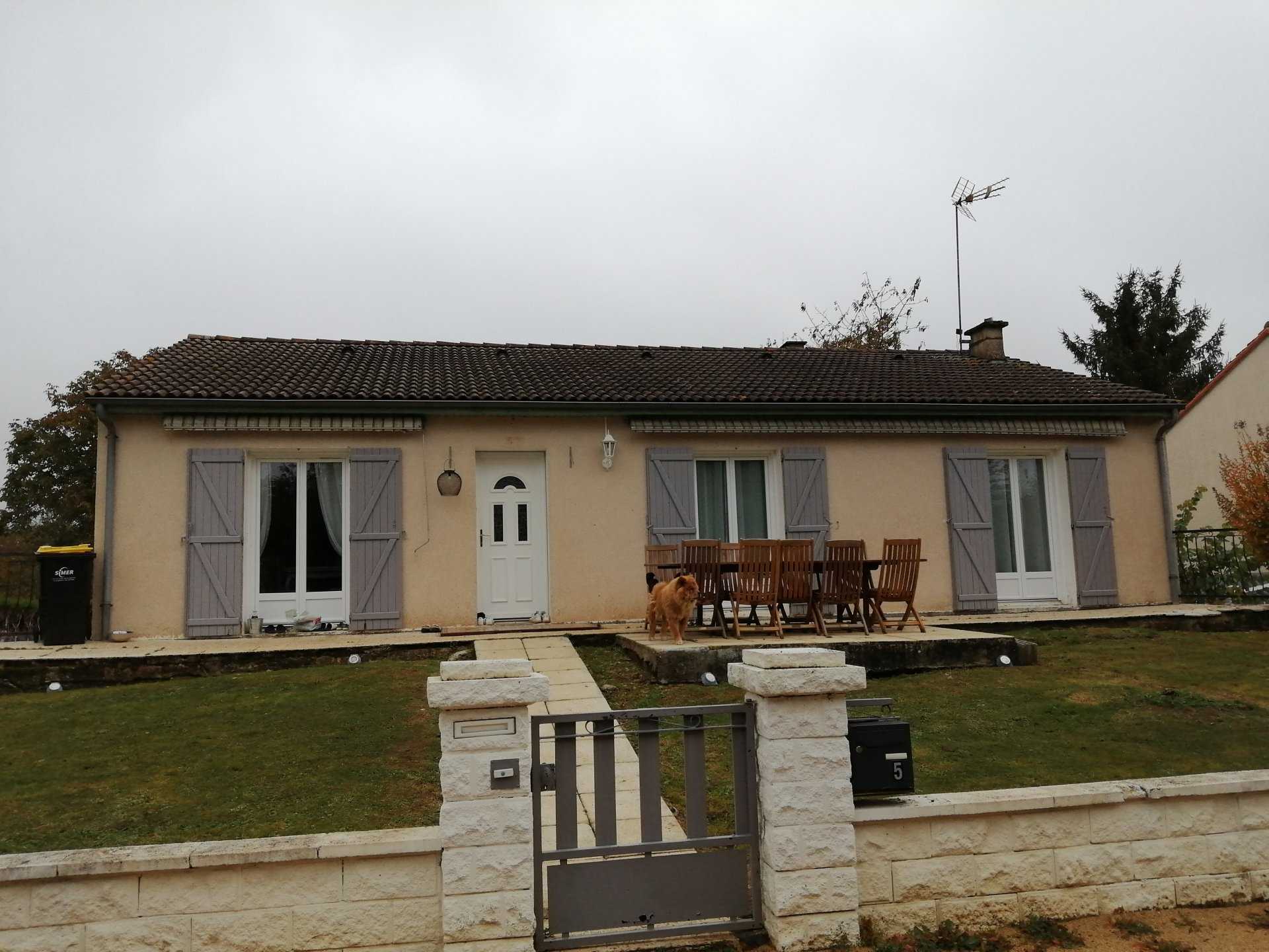 House in Champniers, Nouvelle-Aquitaine 10097582