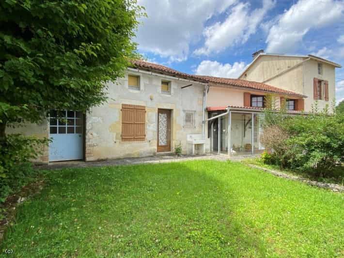 House in Bioussac, Nouvelle-Aquitaine 10097658