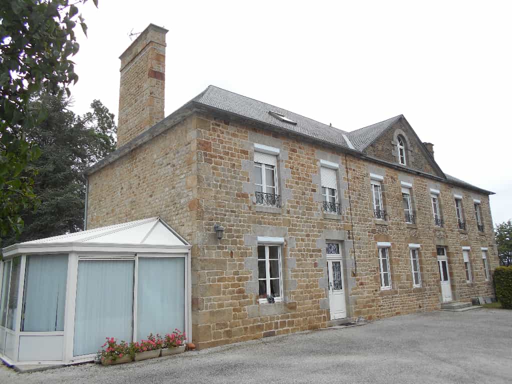House in Sainte-Marie-du-Bois, Normandie 10097731