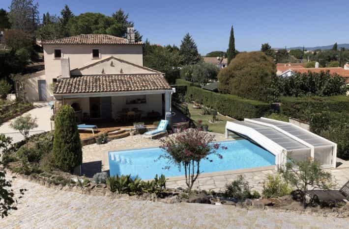 Haus im Roquebrune-sur-Argens, Provence-Alpes-Côte d'Azur 10097769