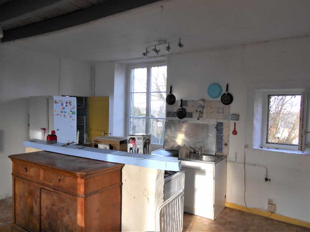 بيت في Saint-Barthelemy, Basse-Normandie 10097901