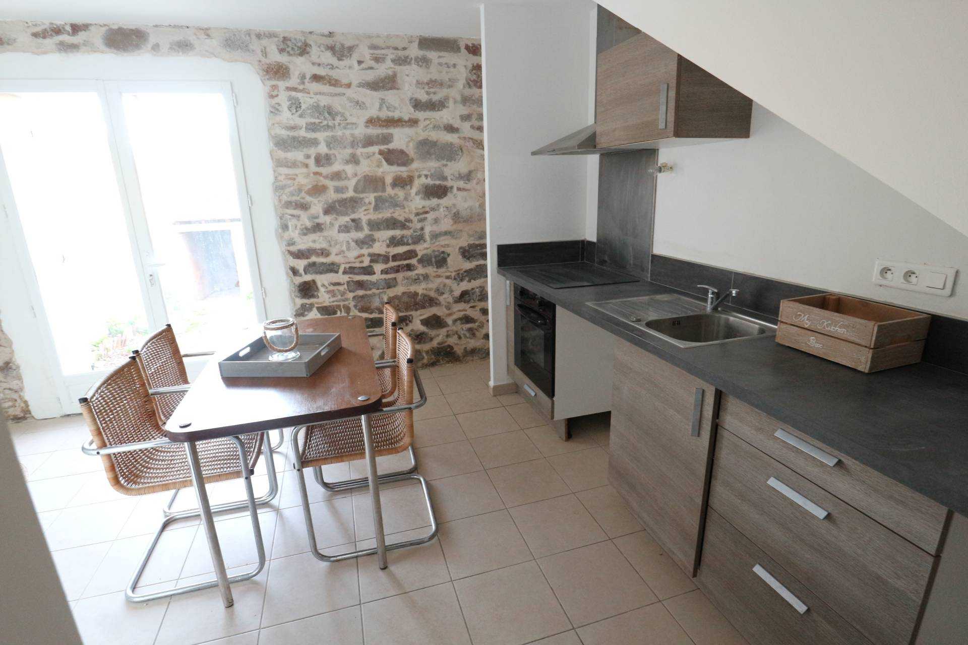 Condominio nel Roquebrune-sur-Argens, Provence-Alpes-Cote d'Azur 10097942