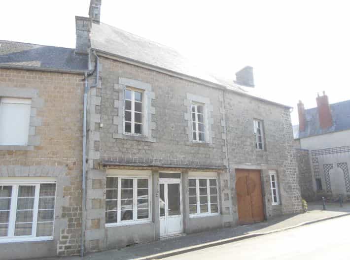 Hus i Le Teilleul, Basse-Normandie 10097943