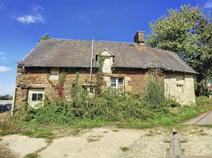House in Saint-Aubin-de-Terregatte, Normandie 10097951
