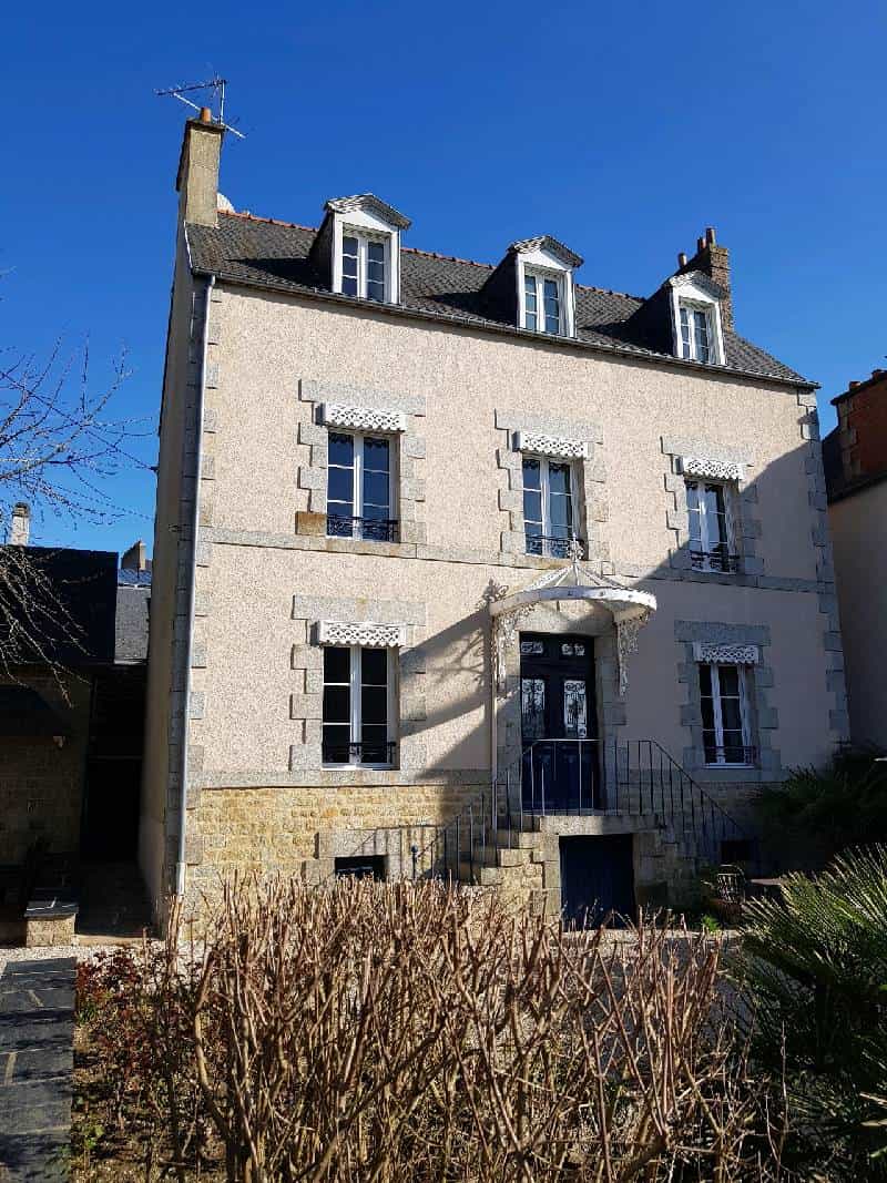 House in Fougeres, Bretagne 10098032