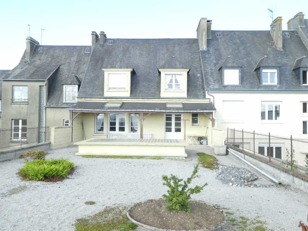Будинок в Mortain, Basse-Normandie 10098074