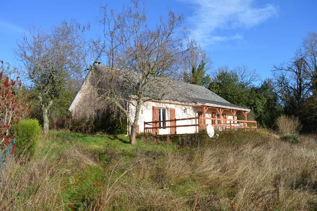 House in La Porcherie, Nouvelle-Aquitaine 10098334