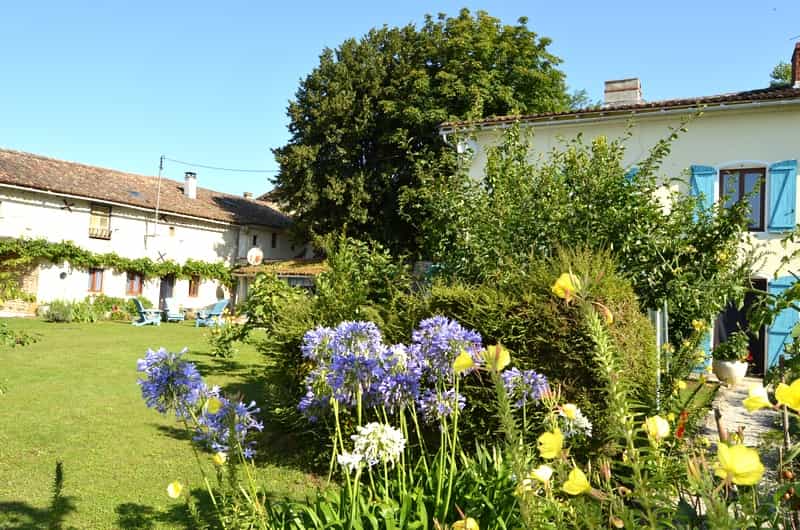 Talo sisään Montjean, Poitou-Charentes 10098365