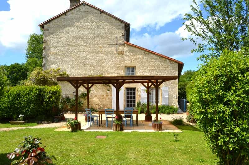 casa en Tesse, Poitou-Charentes 10098389