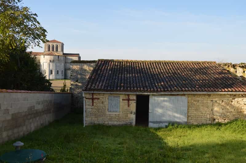 Condominium in Marcillac-Lanville, Nouvelle-Aquitanië 10098390