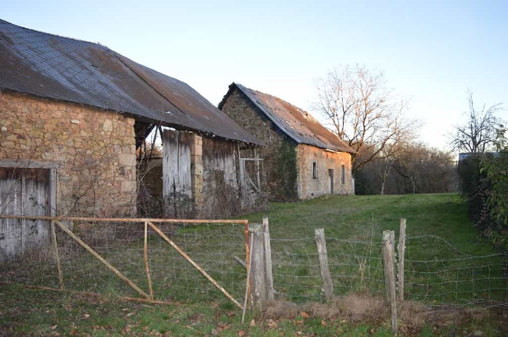 House in Chamberet, Nouvelle-Aquitaine 10098428