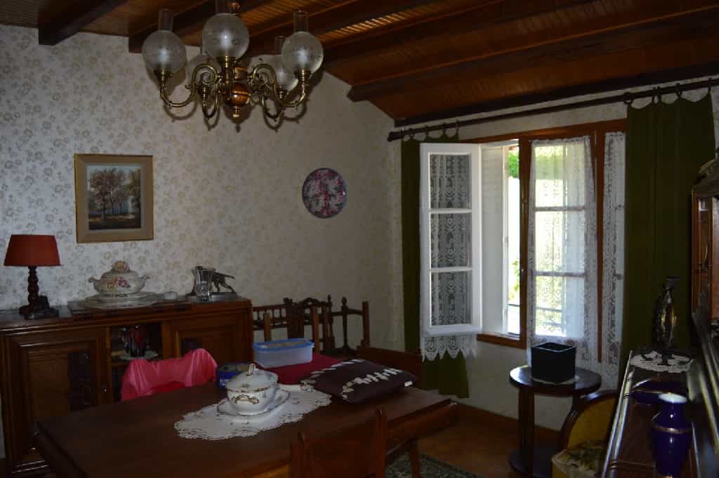 Huis in La Porcherie, Limousin 10098431