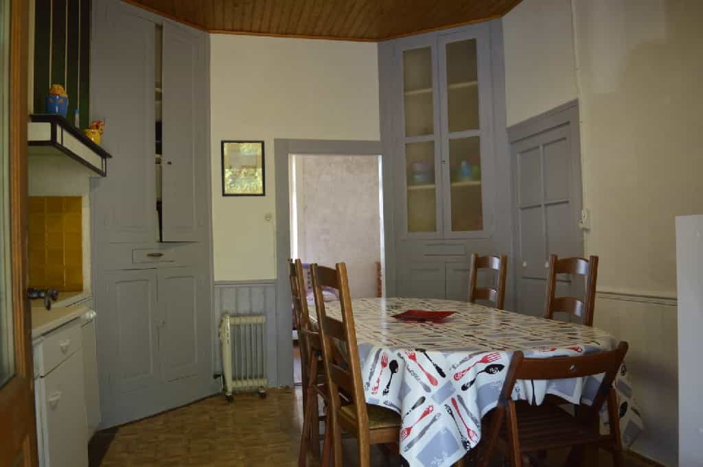 Huis in La Croisille-sur-Briance, Nouvelle-Aquitanië 10098435