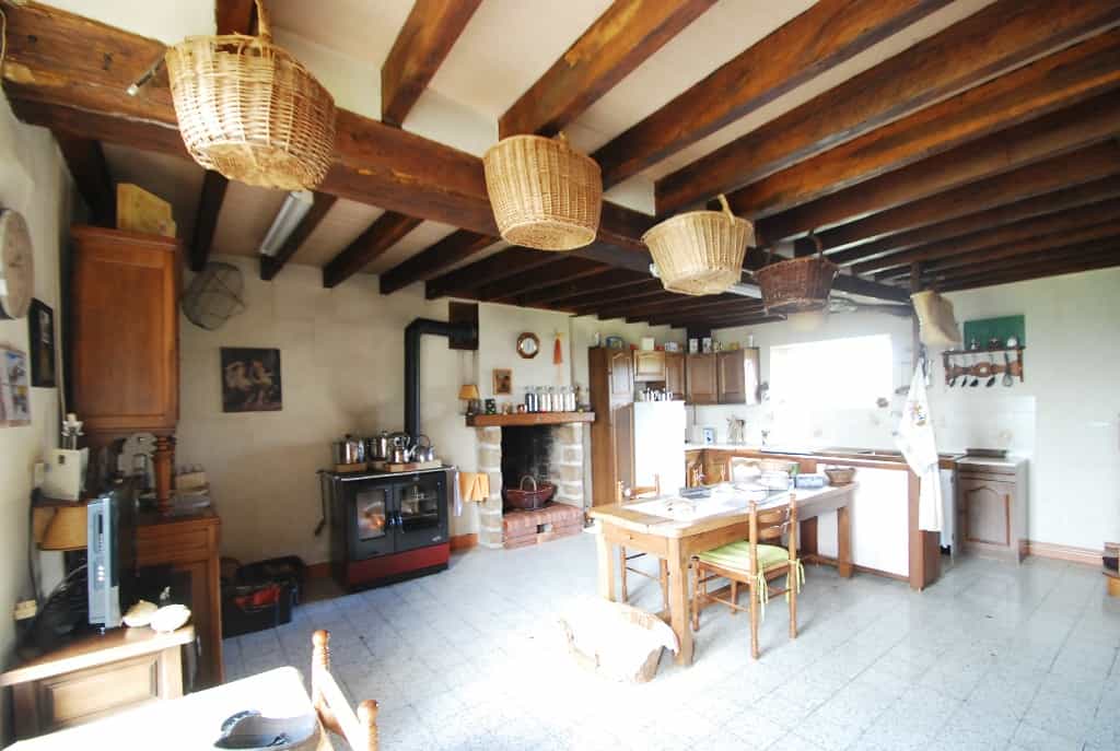 Casa nel Le Horps, Pays-de-la-Loire 10098451