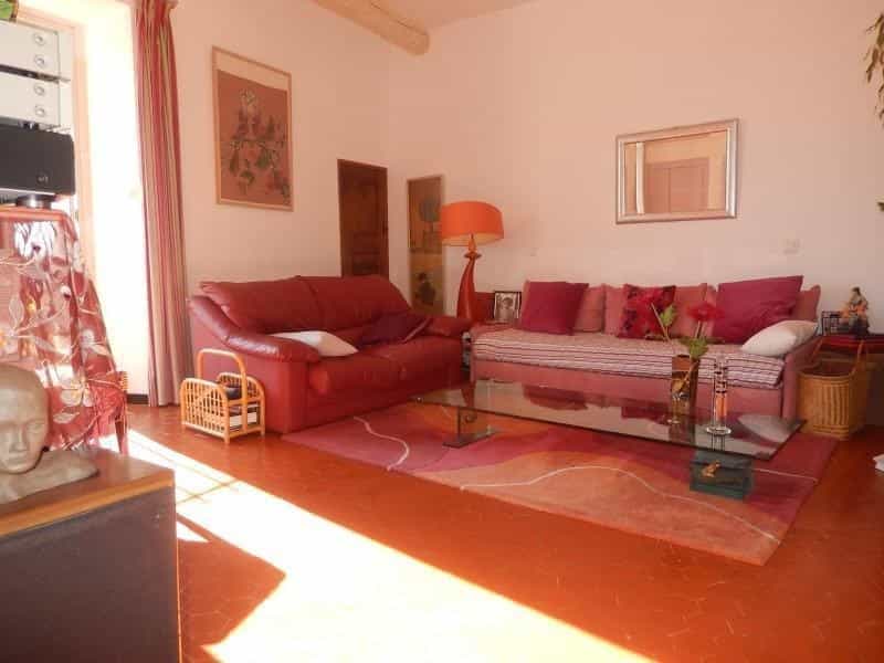 公寓 在 Bargemon, Provence-Alpes-Cote d'Azur 10098528