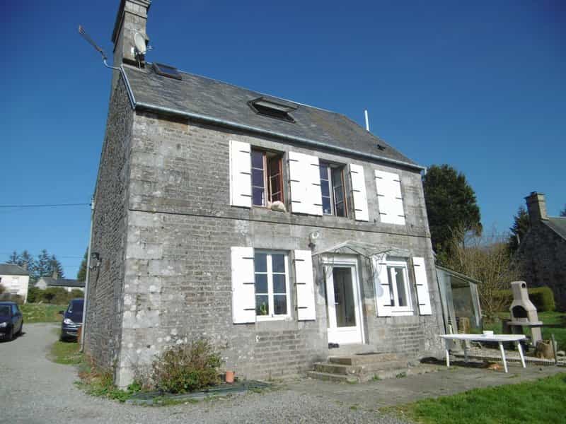 Dom w Saint-Michel-de-Montjoie, Normandie 10098584