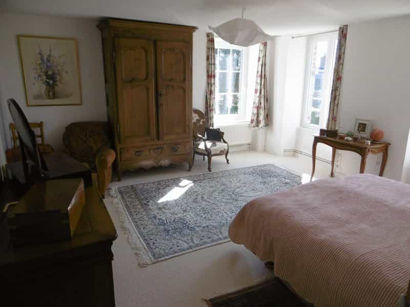 بيت في Vassy, Basse-Normandie 10098585