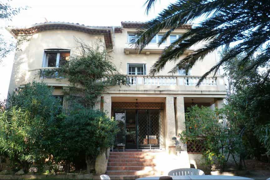 Osiedle mieszkaniowe w Sainte-Maxime, Provence-Alpes-Cote d'Azur 10098743