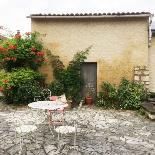 House in Angouleme, Nouvelle-Aquitaine 10098767