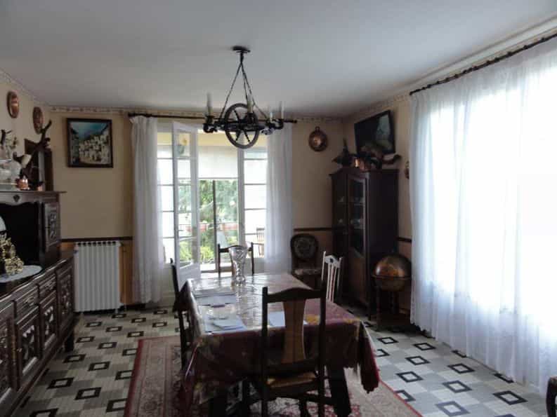 casa en Miramont-de-Guyenne, Nueva Aquitania 10098785