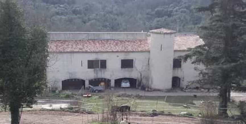 Casa nel Bagnols-en-Foret, Provenza-Alpi-Costa Azzurra 10098795