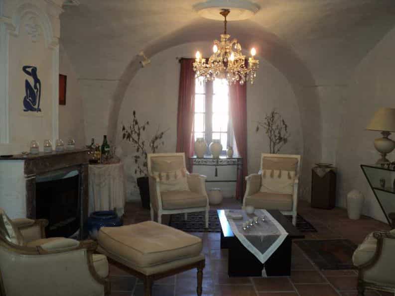 casa en Clermont-l'Herault, Languedoc-Roussillon 10098797
