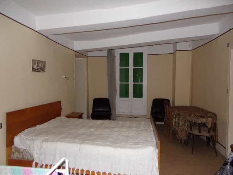 Dom w Paulhan, Languedoc-Roussillon 10098855