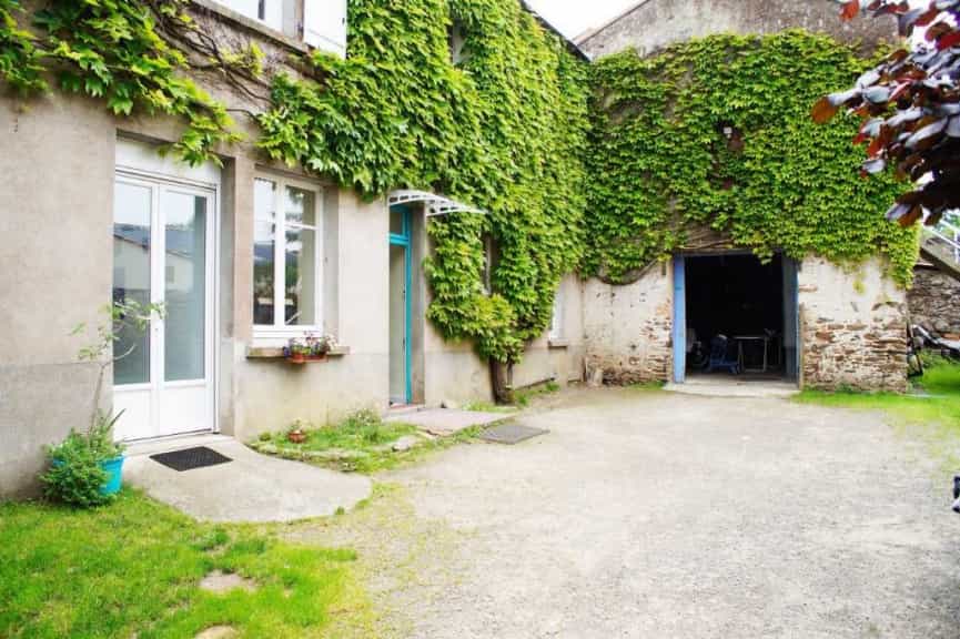 Haus im Saint-Philbert-de-Grand-Lieu, Pays de la Loire 10098879