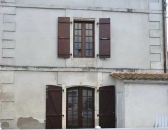 Haus im Angoulême, Neu-Aquitanien 10098901