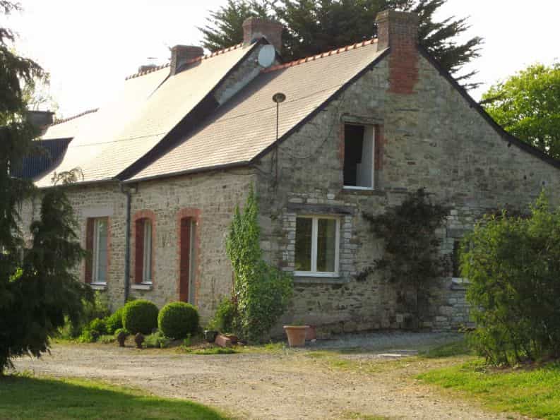 rumah dalam Bain-de-Bretagne, Bretagne 10098908