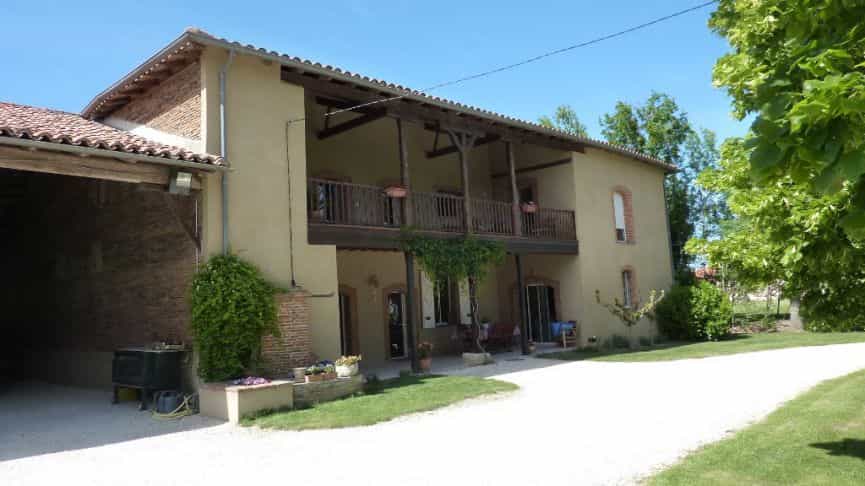 Hus i Montech, Occitanie 10098913