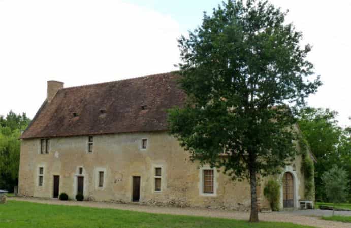House in Bauge, Pays de la Loire 10098925