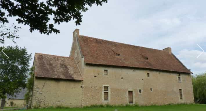 σπίτι σε Bauge, Pays de la Loire 10098925