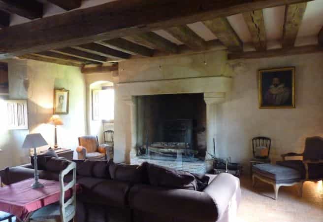 жилой дом в Bauge, Pays de la Loire 10098925