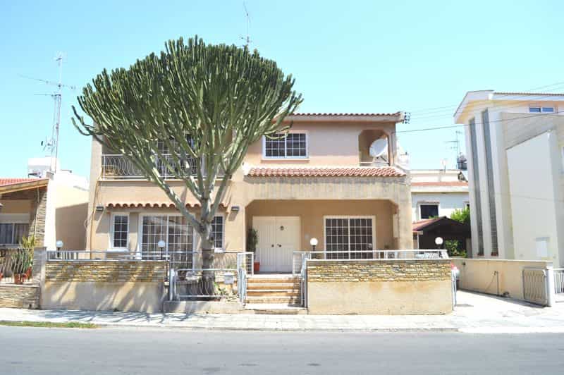 Rumah di Larnaka, Larnaca 10098944