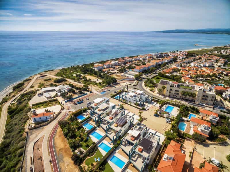 Condominium in Pervolia, Larnaca 10099072