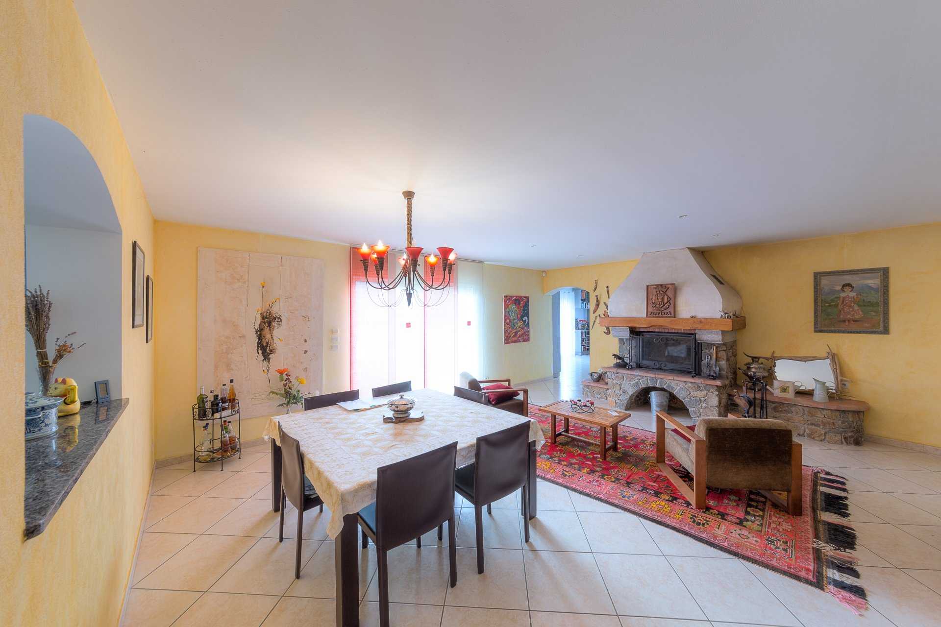 بيت في Rigarda, Languedoc-Roussillon 10099307