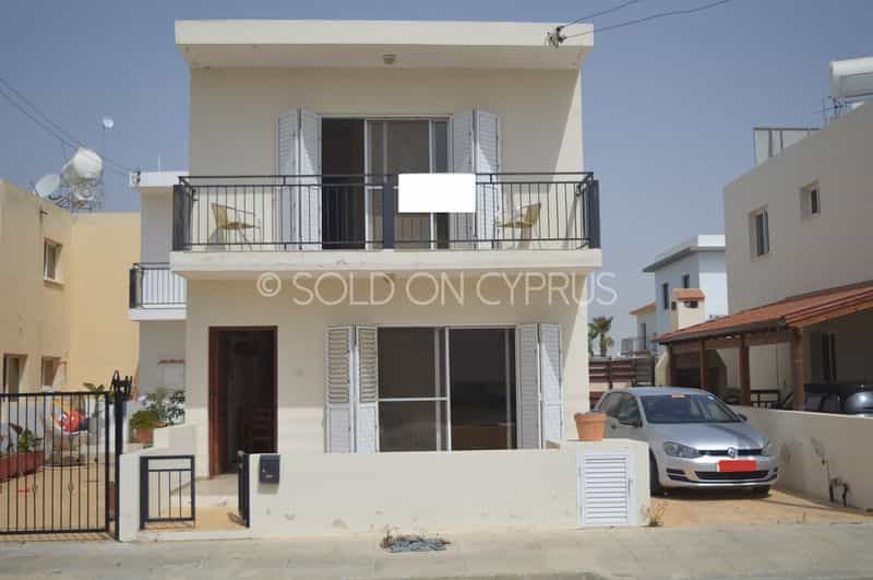 Condominium in Pervolia, Larnaca 10099359
