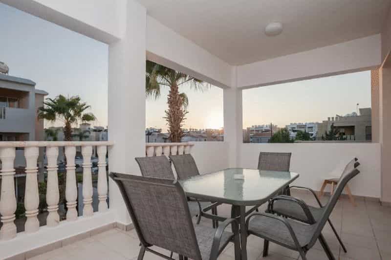 Condominium in Paphos, Pafos 10099433