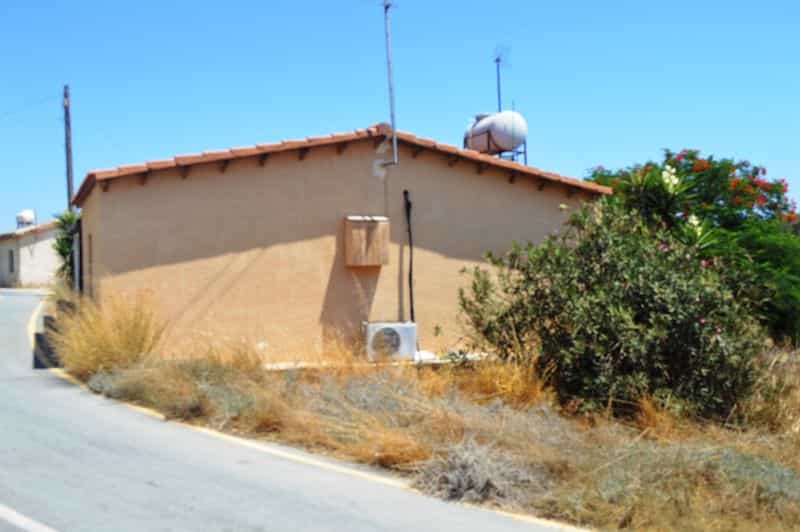 Haus im Ormidia, Larnaka 10099562