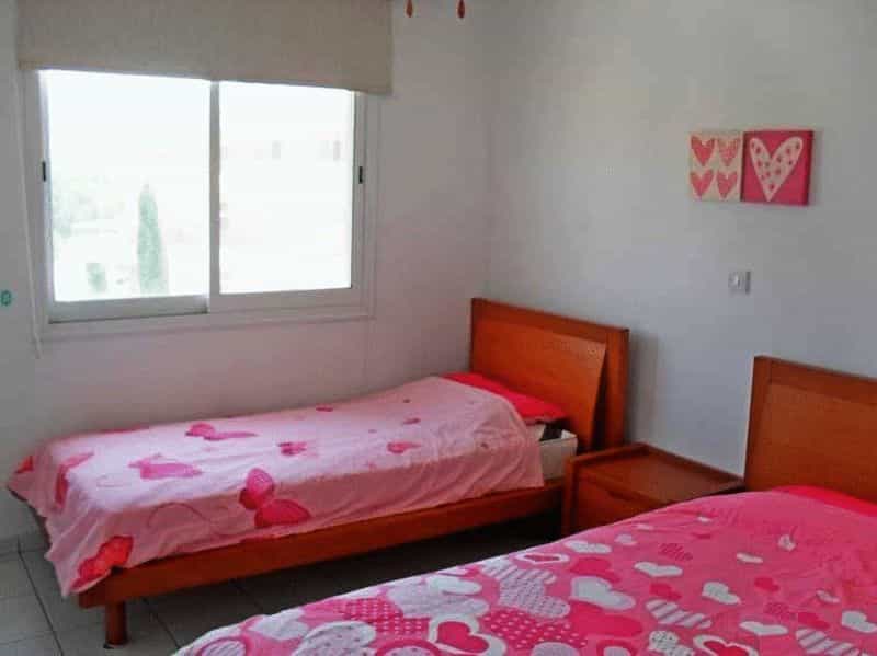 Квартира в Geroskipou, Paphos 10099651