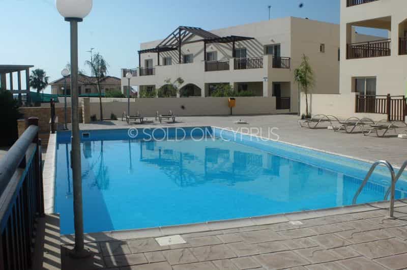 Condominium in Kiti, Larnaka 10099840