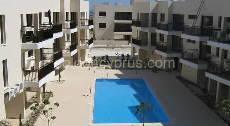 公寓 在 Mazotos, Larnaca 10099906