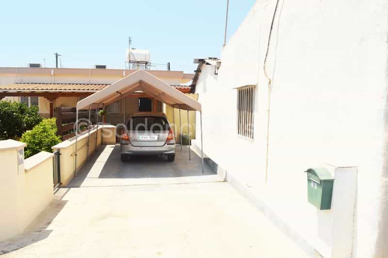 House in Ormideia, Larnaka 10099935